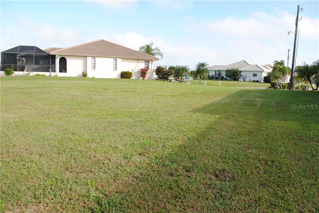 0be13274-9b59-4598-811e-6bbbfdf88c69 300 SEGOVIA DR ,PUNTA GORDA,33950