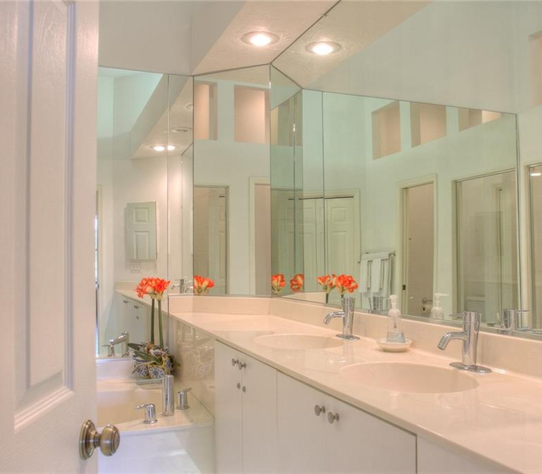 7911  WHITEBRIDGE GLN ,UNIVERSITY PARK,34201