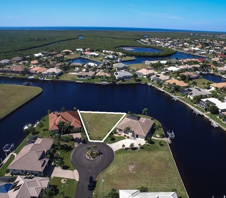 300  SEGOVIA DR ,PUNTA GORDA,33950