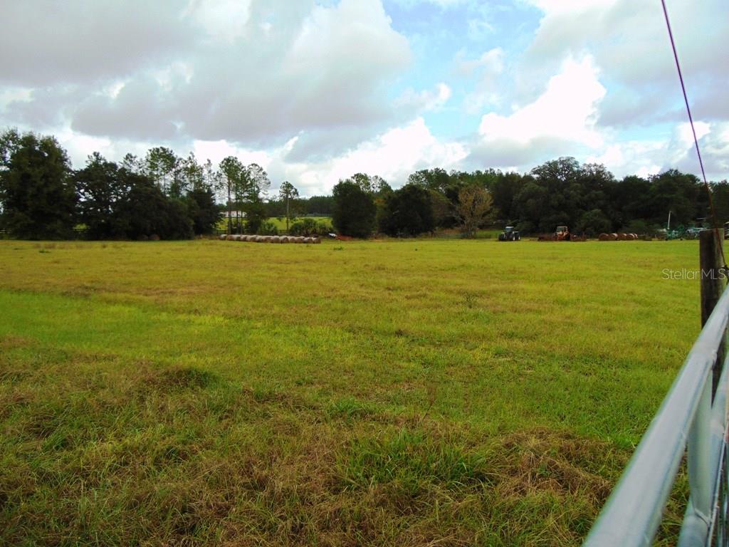 318860c7-c758-4e79-bd26-552596d4ecfa 33916 COUNTY ROAD 437 ,SORRENTO,32776