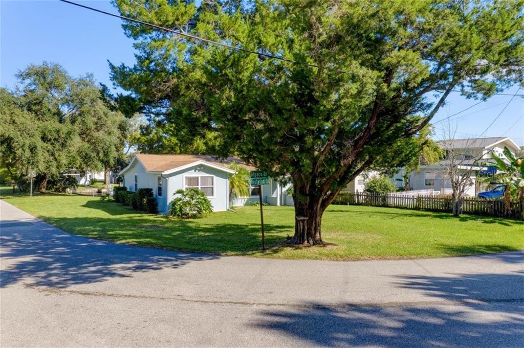 3c88fce3-d68f-4088-9426-efb301d6333b 5241 ALPACA DR,WEEKI WACHEE,34607