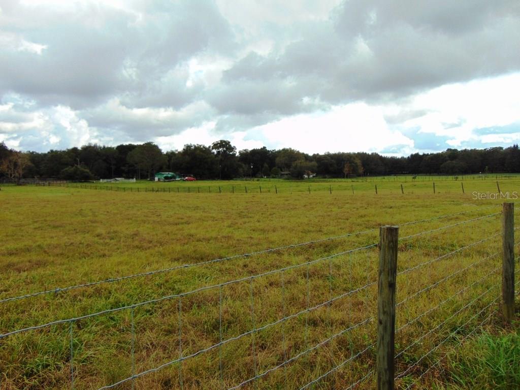 4079c3e9-5e9f-43f4-abbf-163891b38223 33916 COUNTY ROAD 437 ,SORRENTO,32776