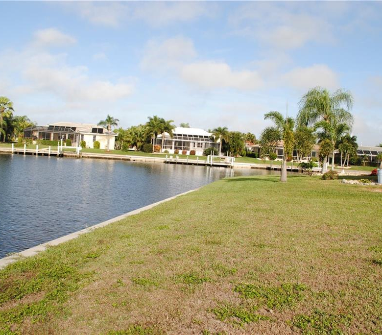 300  SEGOVIA DR ,PUNTA GORDA,33950