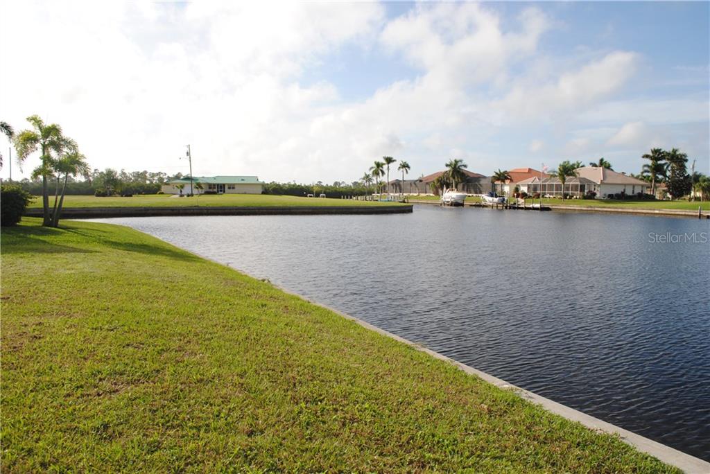 81492dcf-9ce9-4d6b-978e-fb3cfbb90e31 300 SEGOVIA DR ,PUNTA GORDA,33950