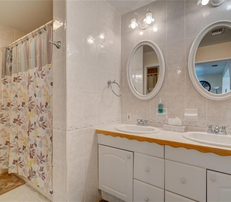 5241 ALPACA DR,WEEKI WACHEE,34607