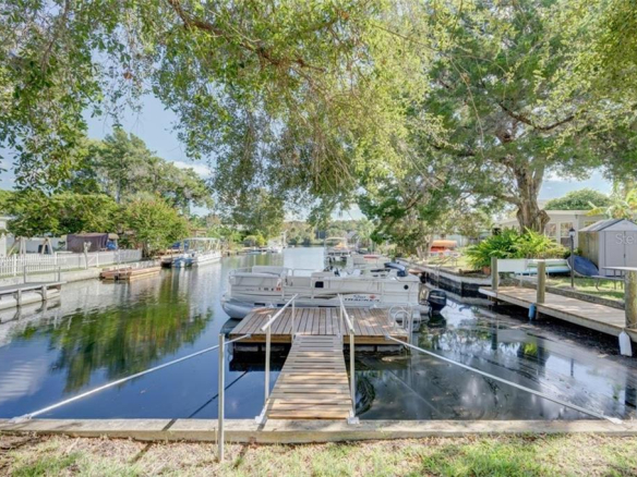 5241 ALPACA DR,WEEKI WACHEE,34607