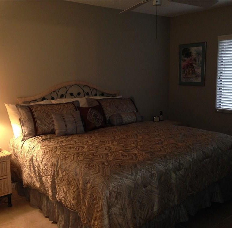 5662  GARDENS DR  #104,SARASOTA,34243