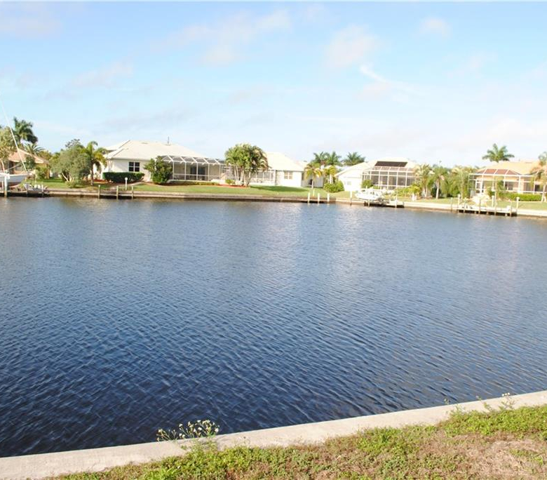 300  SEGOVIA DR ,PUNTA GORDA,33950