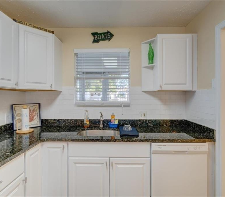 5241 ALPACA DR,WEEKI WACHEE,34607