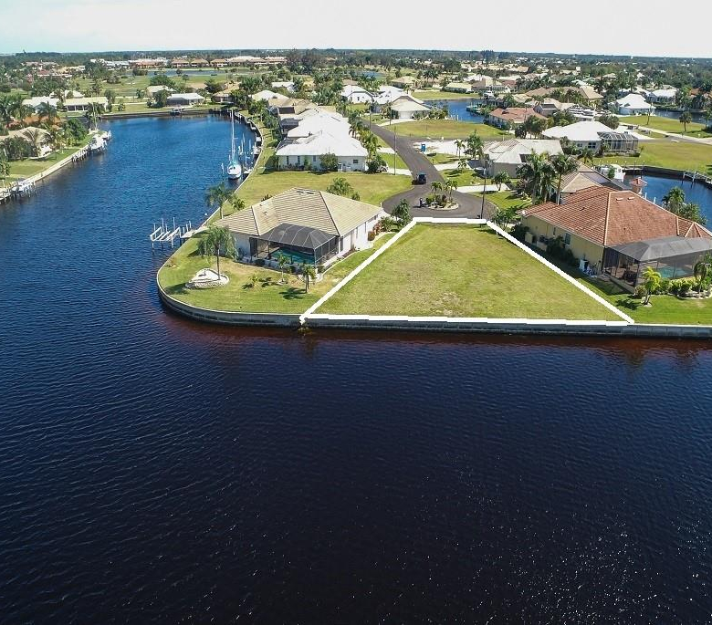 300  SEGOVIA DR ,PUNTA GORDA,33950