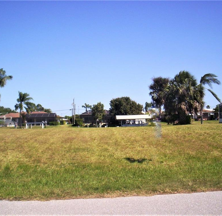 5250 FLEMING ST,PORT CHARLOTTE,33981