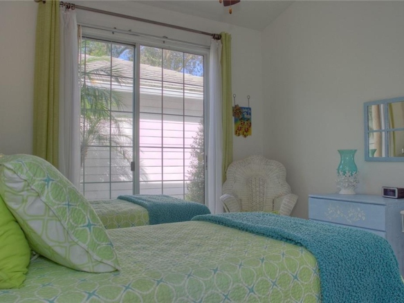 7911  WHITEBRIDGE GLN ,UNIVERSITY PARK,34201