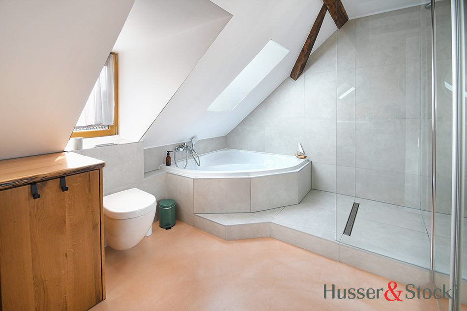 SUPERBE DUPLEX MEUBLÉ DE CARACTÈRE